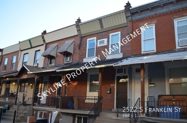 Beautiful South Philadelphia Rowhouse - Beautiful South Philadelphia Rowhouse