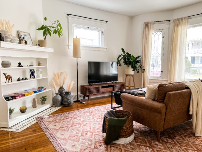10136 Nanford Rd Unit 1