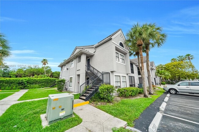 Building Photo - 15070 SW 103rd Ln Unit 2201