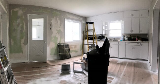 Photo - 609 Blackhawk St