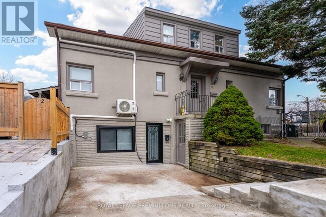 Photo - 79 Twenty Fifth St Unit 4