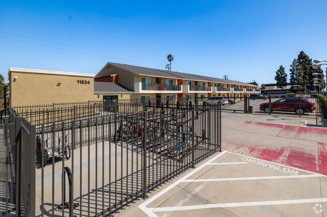 11834 Aviation Blvd - Aviation Apartments