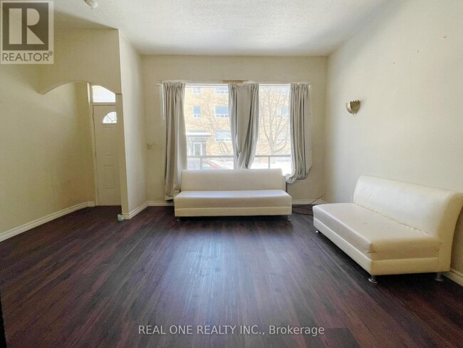 Photo - 102 Twenty Fifth St