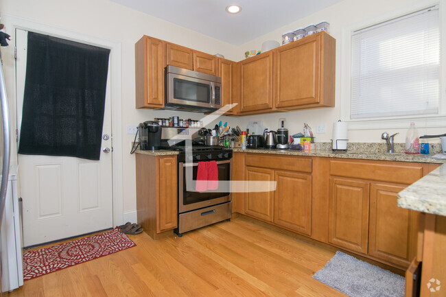 Building Photo - 35 Pratt St Unit 1 Rental