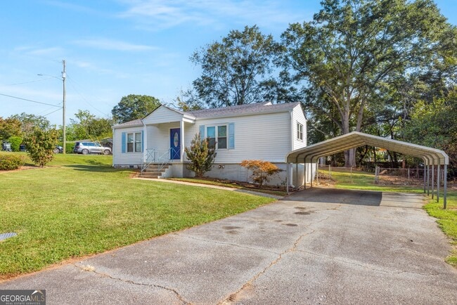 Photo - 1801 Crestridge Dr SE