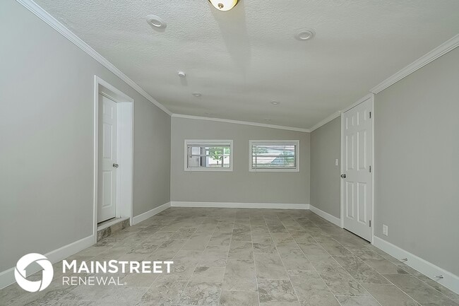 2520 Ave A SW