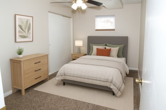 Photo - Dundee Place 4919 Davenport