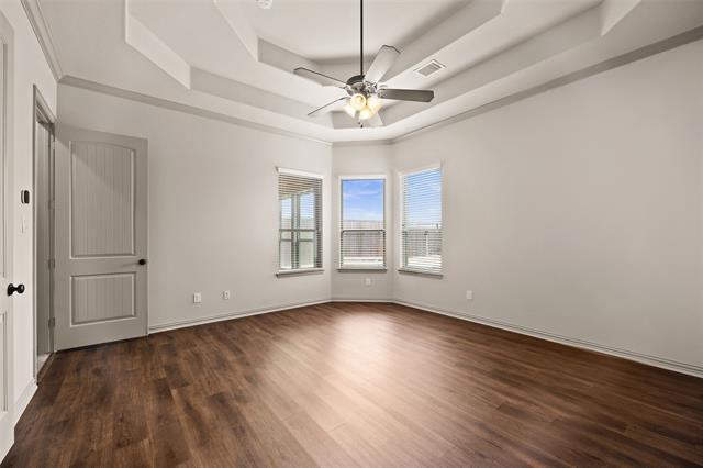 Photo - 586 Mountcastle Dr