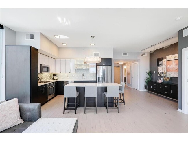 Photo - 740 Portland Ave Unidad 907