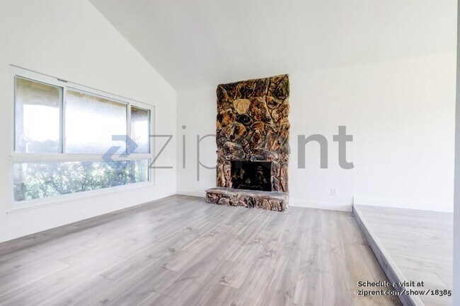 Photo - 6600 Hillsdale Blvd