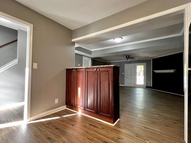 Photo - 3006 Pat Mell Pl SE