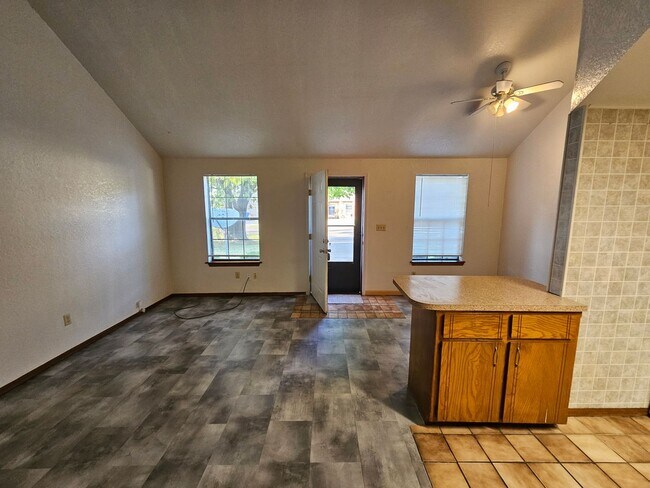 Photo - HAYES130 Unidad B