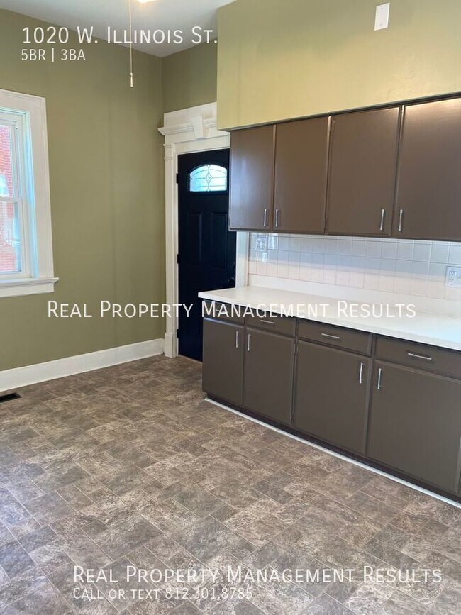 Photo - 1020 W Illinois St