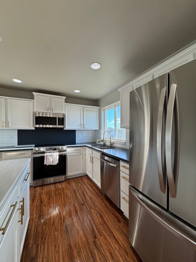 Photo - Newly Renovated & Ready to Impress!