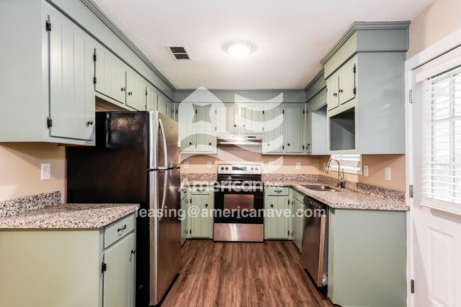 Photo - 475 Lowe Cir