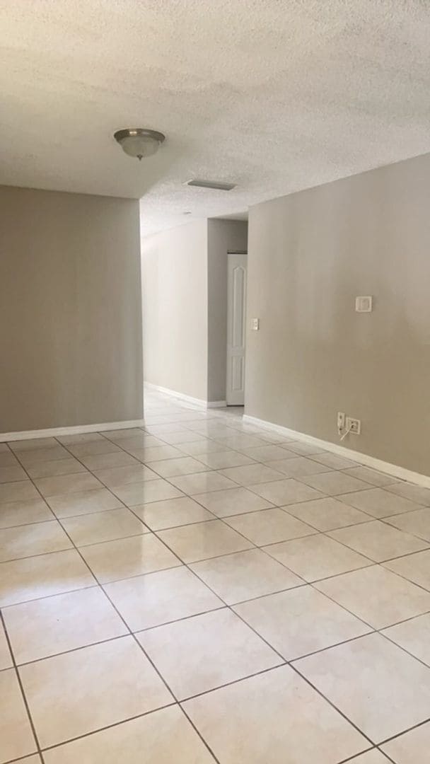 Photo - 2 Bedroom, 2 bathroom condo For Rent in To... Unit 45-B2