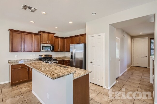 Photo - 19193 E Swan Dr