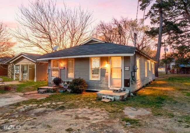 Building Photo - 458 E 71st St