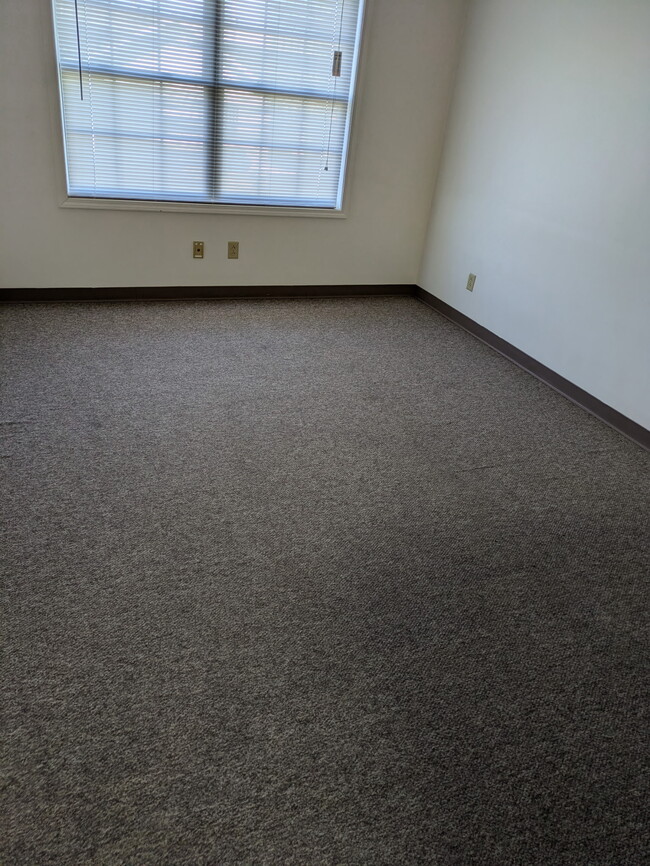 Photo - 223 S Camp Ave Unit Unfurnished Apartment