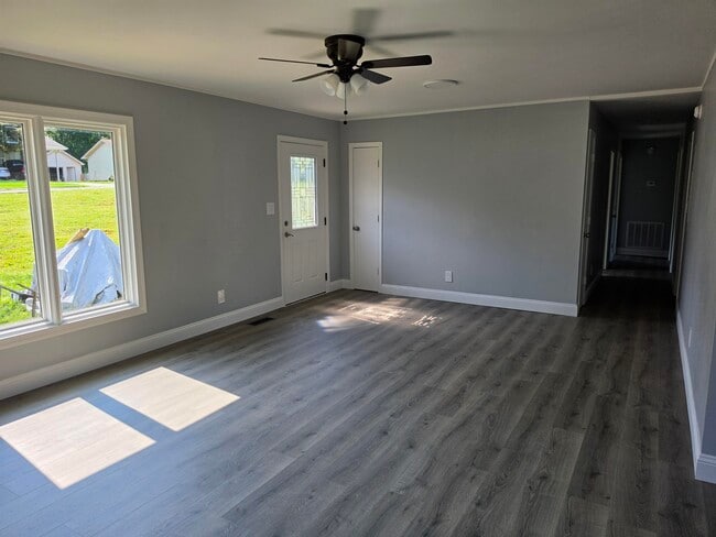 Photo - 421 River Bend Dr