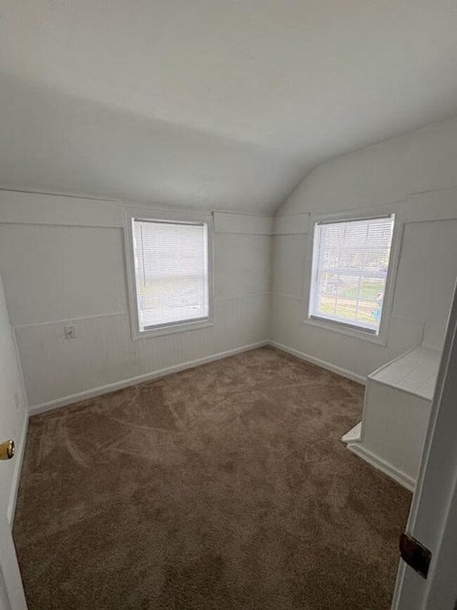 Photo - Three Bedroom 1.5 Bathroom House