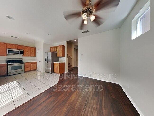 Photo - 170 Penhow Cir