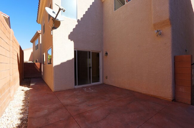 Photo - 715 Shadwell St