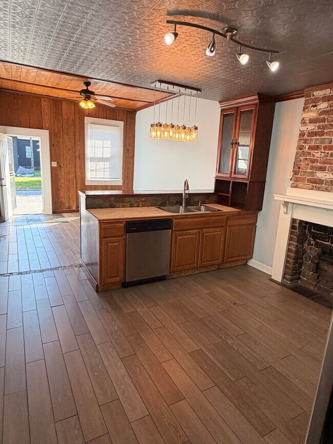 Photo - 2831-2831 Orleans Ave Unit 2829
