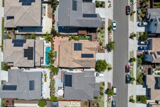 Photo - 4560 White Sage St