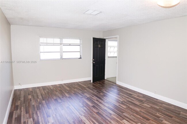 Photo - 4280 Woodside Dr Unidad 15