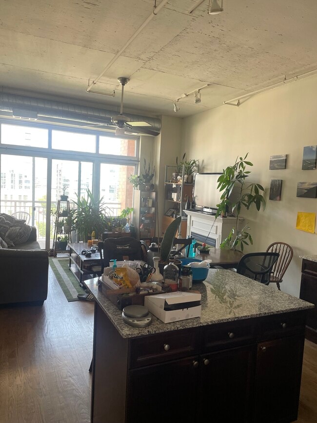 Photo - 950 W Monroe St Unit 803