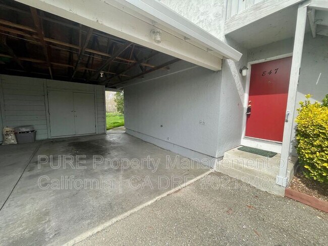 Photo - 847 Madison St