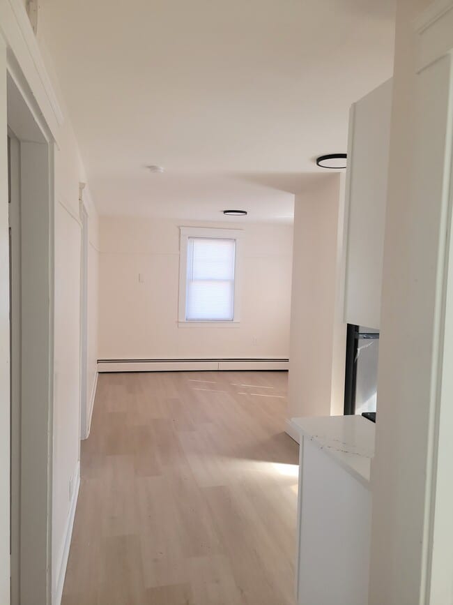 Photo - 298 Washington St Unit 298 Washington St