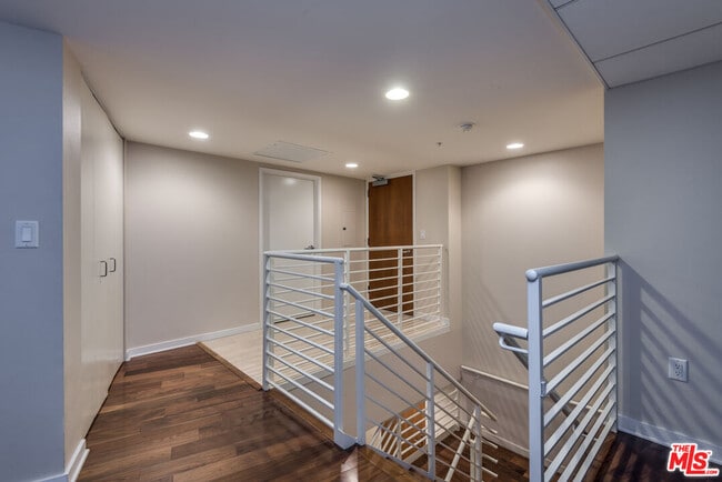 Photo - 13700 Marina Pointe Dr Unidad PH1905