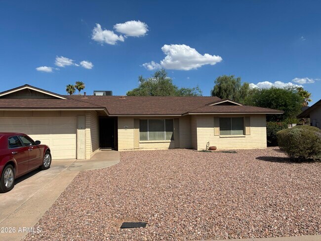 Building Photo - 4619 S Rita Ln