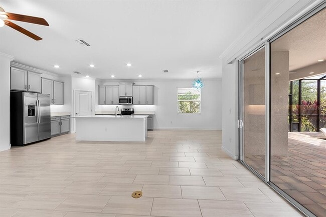 Photo - 14265 17th Ct E