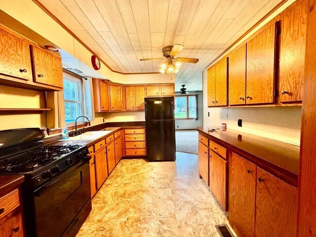 Photo - 415 W Locust St