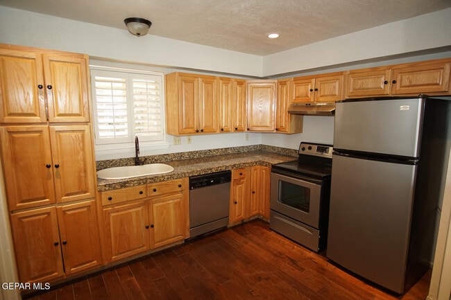 Photo - 4433 N Stanton St Unit 212