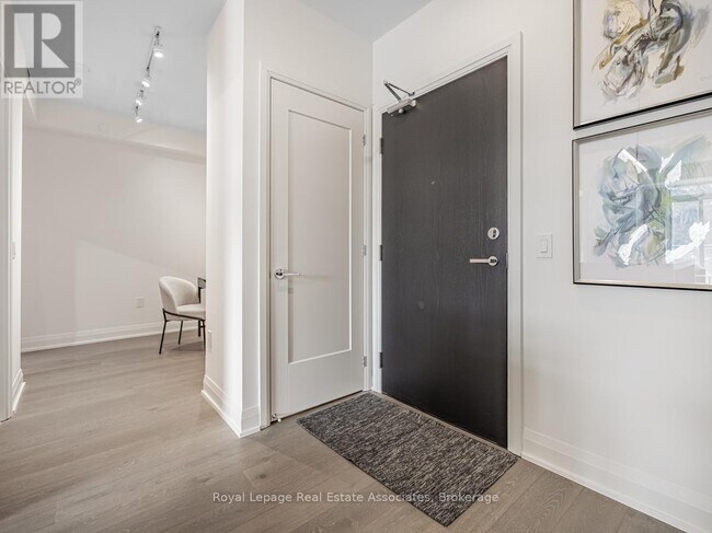 Photo - 293 The Kingsway Unité 217