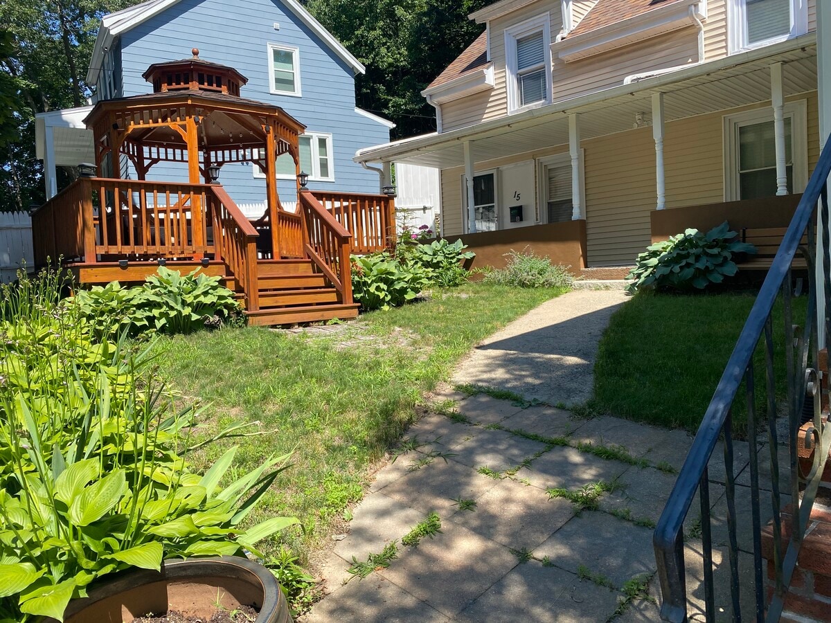 Photo - 15 Crescent Ln Unit 15 Crescent LN  B