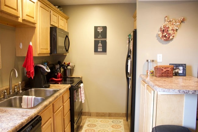 Photo - 2469 Collis Ave