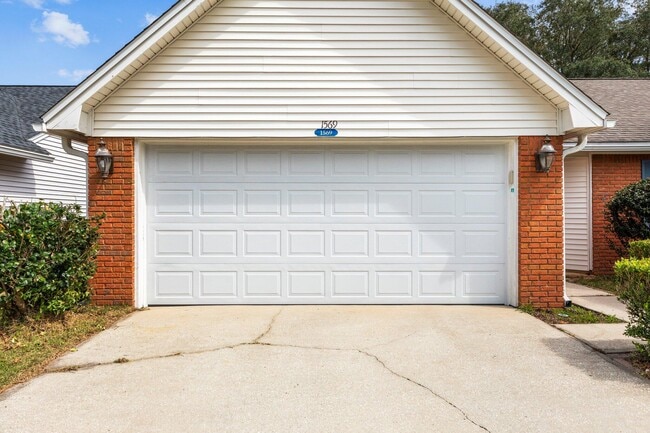 Photo - 1569 Meadowbrook Ct