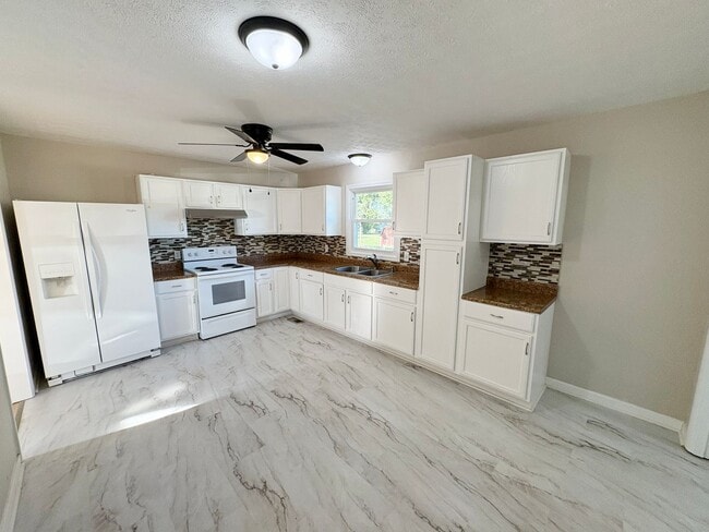 Photo - 3 bed with carport and garage