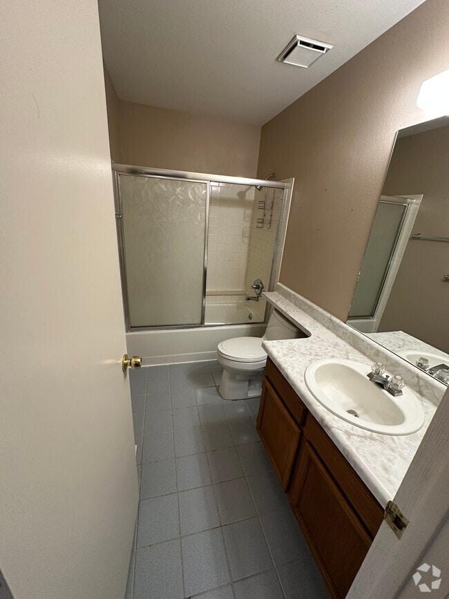 Building Photo - 2435 Lexington Village Ln Rental
