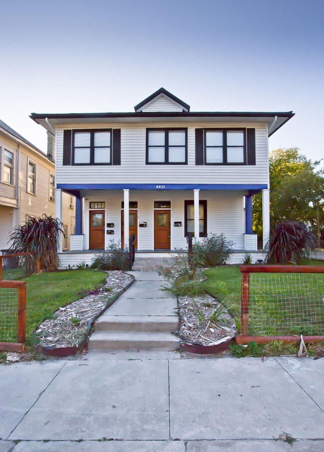 Building Photo - 2511 N Flores St Unit 2