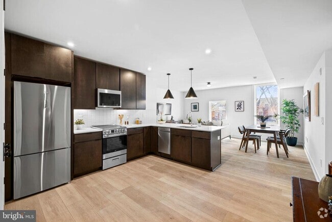 Building Photo - 5200-10 Chester Ave Unit 111 Rental