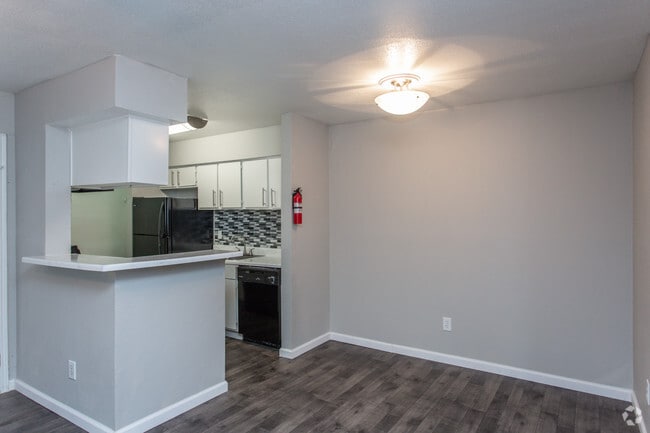 1 Br, Dining Room