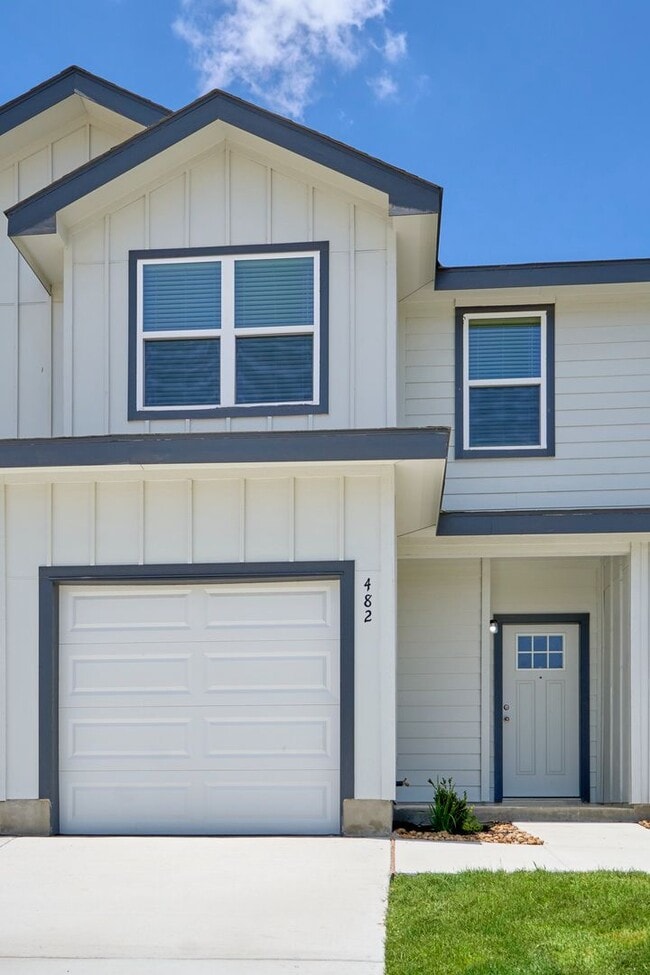 Photo - Hunters Ranch Beauty! 3 Bedroom 2 1/2 Bath...