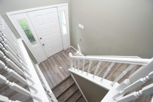 Photo - 379 Richvale Ln