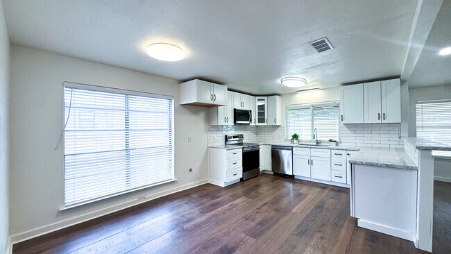 Photo - 8421 Randy Dr